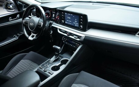 KIA K5, 2021 год, 2 220 000 рублей, 14 фотография