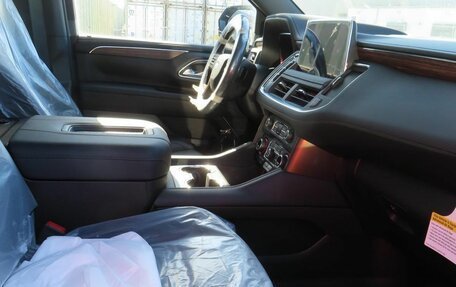 Chevrolet Suburban, 2023 год, 13 799 999 рублей, 16 фотография