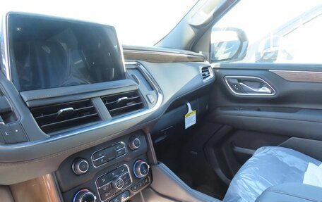 Chevrolet Suburban, 2023 год, 13 799 999 рублей, 13 фотография