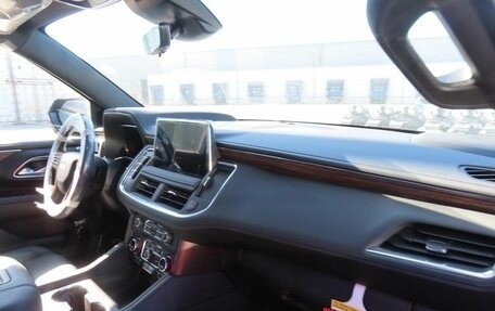 Chevrolet Suburban, 2023 год, 13 799 999 рублей, 17 фотография