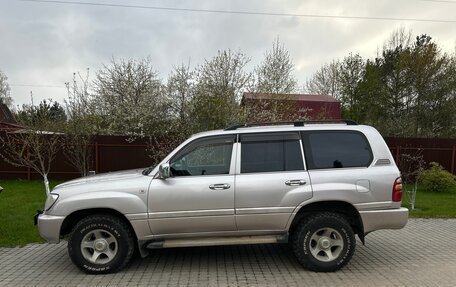 Toyota Land Cruiser 100 рестайлинг 2, 1999 год, 1 700 000 рублей, 2 фотография