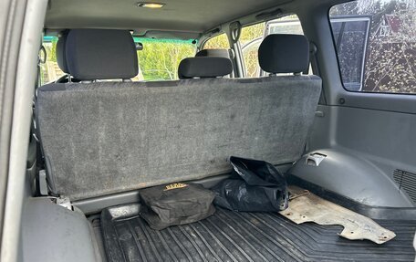 Toyota Land Cruiser 100 рестайлинг 2, 1999 год, 1 700 000 рублей, 8 фотография