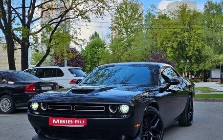 Dodge Challenger III рестайлинг 2, 2020 год, 6 500 000 рублей, 19 фотография