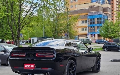 Dodge Challenger III рестайлинг 2, 2020 год, 6 500 000 рублей, 17 фотография