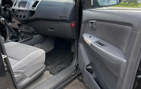 Toyota Hilux VII, 2012 год, 1 350 000 рублей, 13 фотография