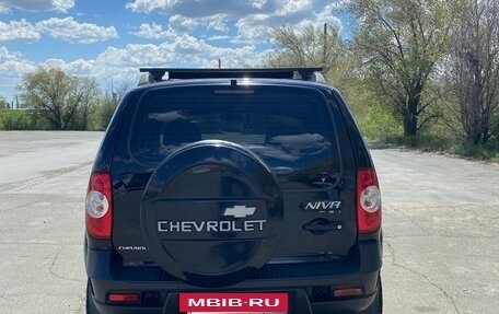 Chevrolet Niva I рестайлинг, 2011 год, 750 000 рублей, 4 фотография