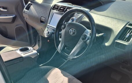 Toyota Prius Alpha I (ZVW40/41), 2014 год, 1 550 000 рублей, 17 фотография