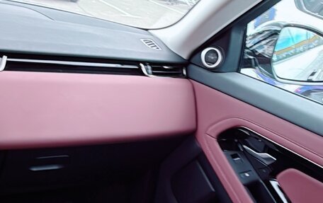 Land Rover Range Rover Evoque II, 2024 год, 6 200 000 рублей, 12 фотография