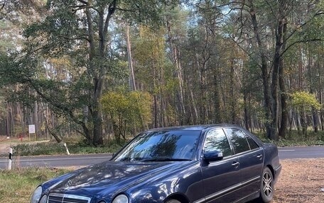 Mercedes-Benz E-Класс, 1999 год, 590 000 рублей, 2 фотография