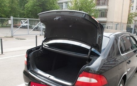 Skoda Superb III рестайлинг, 2012 год, 720 000 рублей, 24 фотография