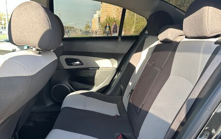 Chevrolet Cruze II, 2011 год, 810 000 рублей, 4 фотография