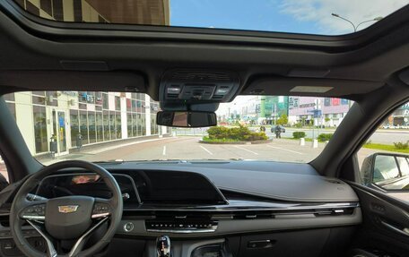 Cadillac Escalade V, 2023 год, 14 990 000 рублей, 16 фотография