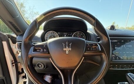 Maserati Levante I, 2022 год, 4 380 000 рублей, 6 фотография