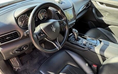 Maserati Levante I, 2022 год, 4 380 000 рублей, 8 фотография