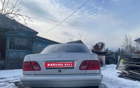 Mercedes-Benz E-Класс, 1996 год, 340 000 рублей, 3 фотография