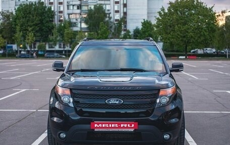 Ford Explorer VI, 2015 год, 2 670 000 рублей, 2 фотография