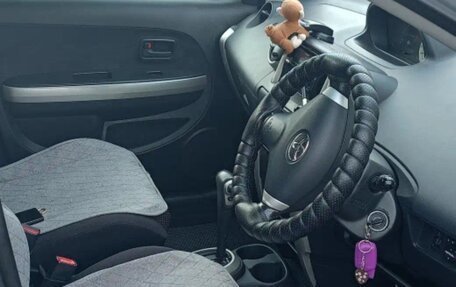 Toyota Ist II, 2002 год, 600 000 рублей, 10 фотография