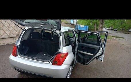 Toyota Ist II, 2002 год, 600 000 рублей, 7 фотография