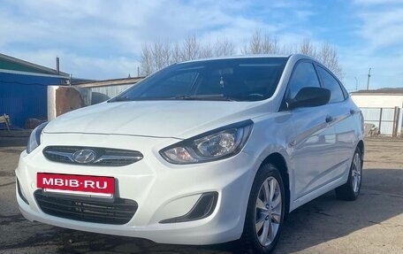Hyundai Solaris II рестайлинг, 2012 год, 1 090 000 рублей, 3 фотография