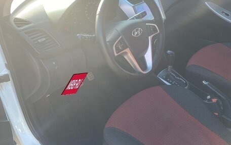 Hyundai Solaris II рестайлинг, 2012 год, 1 090 000 рублей, 6 фотография
