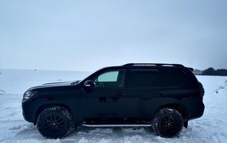 Toyota Land Cruiser Prado 150 рестайлинг 2, 2020 год, 6 500 000 рублей, 3 фотография