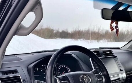 Toyota Land Cruiser Prado 150 рестайлинг 2, 2020 год, 6 500 000 рублей, 9 фотография