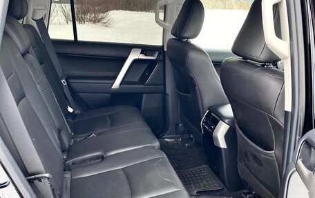 Toyota Land Cruiser Prado 150 рестайлинг 2, 2020 год, 6 500 000 рублей, 13 фотография