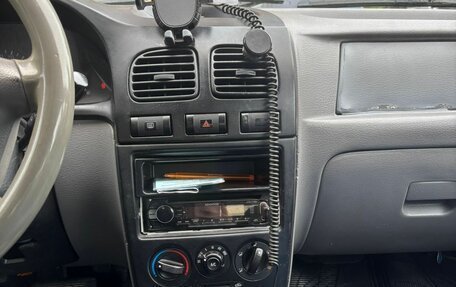 KIA Rio II, 2000 год, 210 000 рублей, 12 фотография