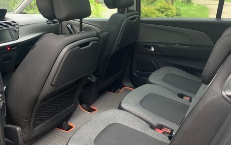 Citroen C4 Picasso II рестайлинг, 2018 год, 1 290 000 рублей, 10 фотография