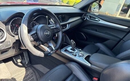 Alfa Romeo Stelvio, 2022 год, 3 310 000 рублей, 9 фотография