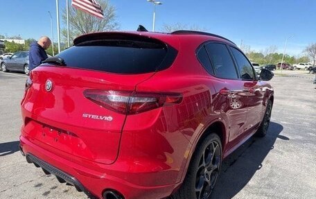 Alfa Romeo Stelvio, 2022 год, 3 310 000 рублей, 5 фотография