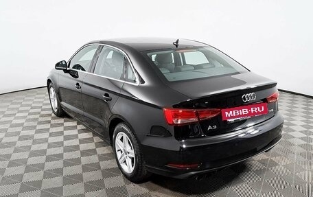 Audi A3, 2018 год, 2 090 000 рублей, 8 фотография