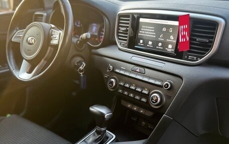 KIA Sportage IV рестайлинг, 2018 год, 1 870 000 рублей, 4 фотография