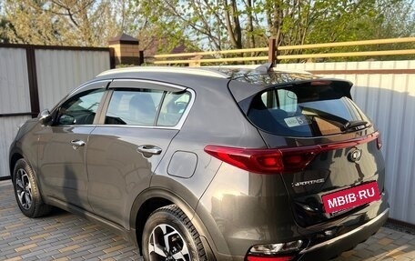 KIA Sportage IV рестайлинг, 2018 год, 1 870 000 рублей, 3 фотография