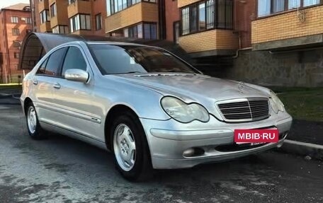 Mercedes-Benz C-Класс, 2000 год, 230 000 рублей, 1 фотография