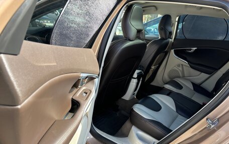 Volvo V40 Cross Country I, 2013 год, 1 435 000 рублей, 10 фотография