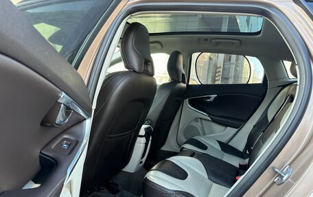 Volvo V40 Cross Country I, 2013 год, 1 435 000 рублей, 26 фотография