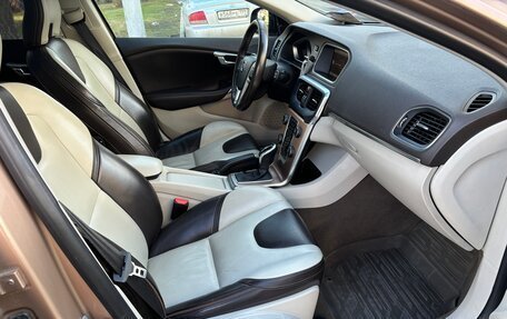 Volvo V40 Cross Country I, 2013 год, 1 435 000 рублей, 24 фотография