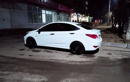 Hyundai Solaris II рестайлинг, 2016 год, 750 000 рублей, 2 фотография