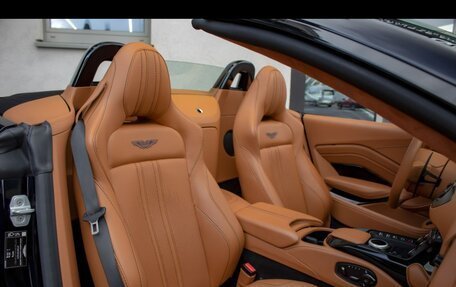 Aston Martin V8 Vantage IV, 2022 год, 15 300 000 рублей, 20 фотография