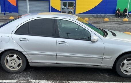 Mercedes-Benz C-Класс, 2000 год, 230 000 рублей, 4 фотография