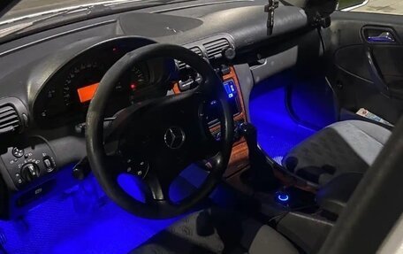 Mercedes-Benz C-Класс, 2000 год, 230 000 рублей, 6 фотография