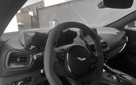 Aston Martin V8 Vantage IV, 2022 год, 19 240 000 рублей, 5 фотография
