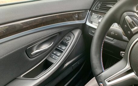 BMW 5 серия, 2015 год, 2 350 000 рублей, 22 фотография