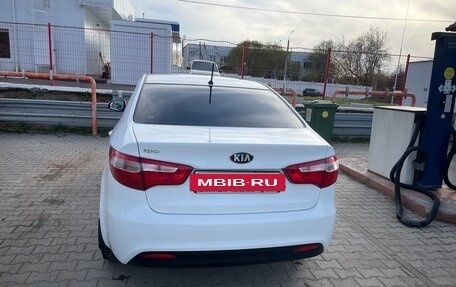 KIA Rio III рестайлинг, 2014 год, 900 000 рублей, 2 фотография