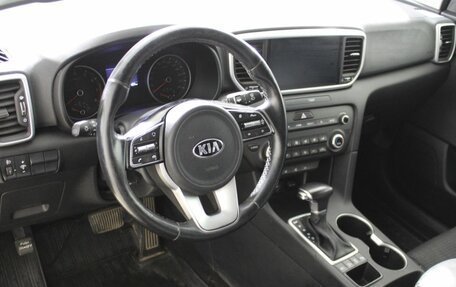 KIA Sportage IV рестайлинг, 2021 год, 2 641 000 рублей, 12 фотография