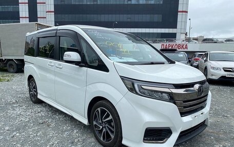 Honda Stepwgn IV, 2021 год, 1 990 000 рублей, 1 фотография