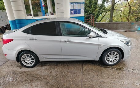 Hyundai Solaris II рестайлинг, 2016 год, 930 000 рублей, 3 фотография