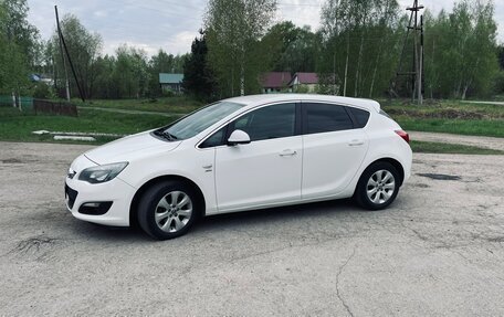 Opel Astra J, 2014 год, 930 000 рублей, 2 фотография