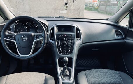 Opel Astra J, 2014 год, 930 000 рублей, 8 фотография